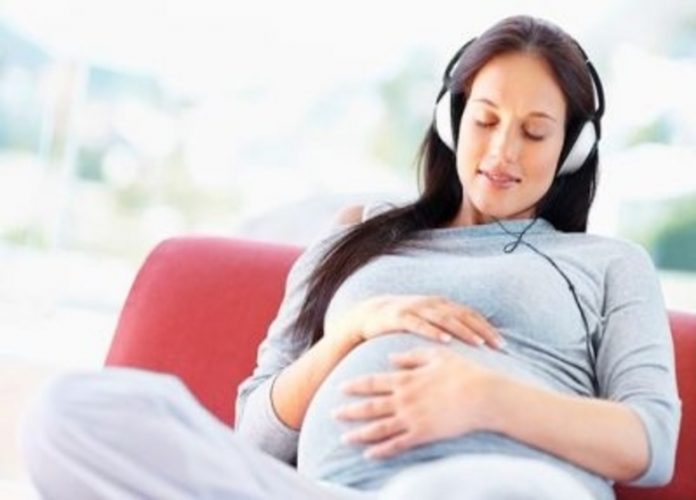 Listening To Music During Pregnancy