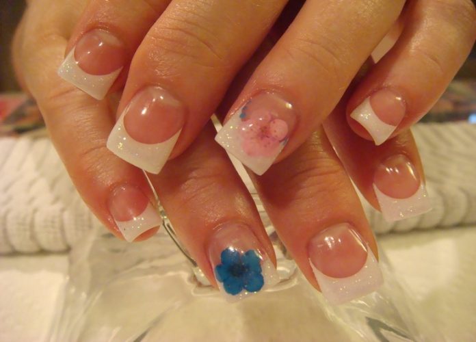 acrylic nails during pregnancy