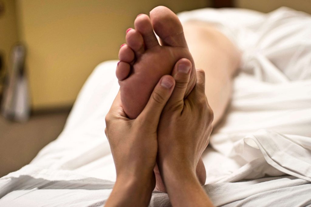 foot massage during pregnancy
