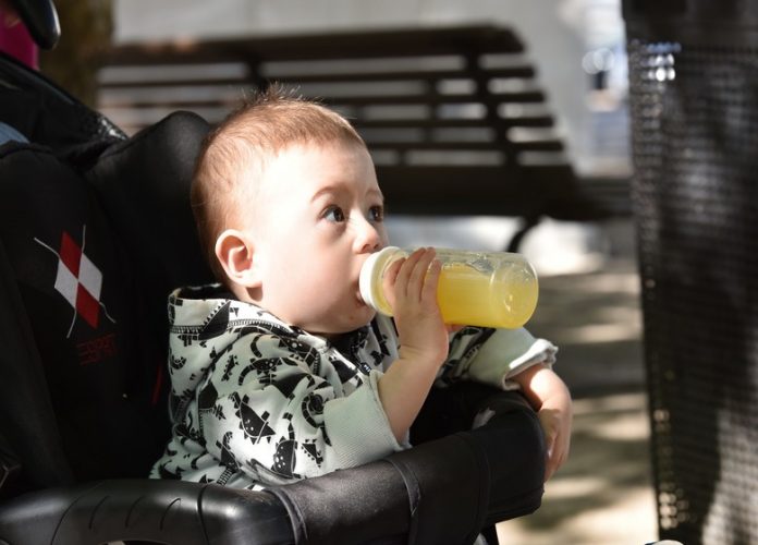 How To Choose Right Baby Feeding Bottle