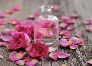 Surprising Benefits Of Rose Water For The Eyes