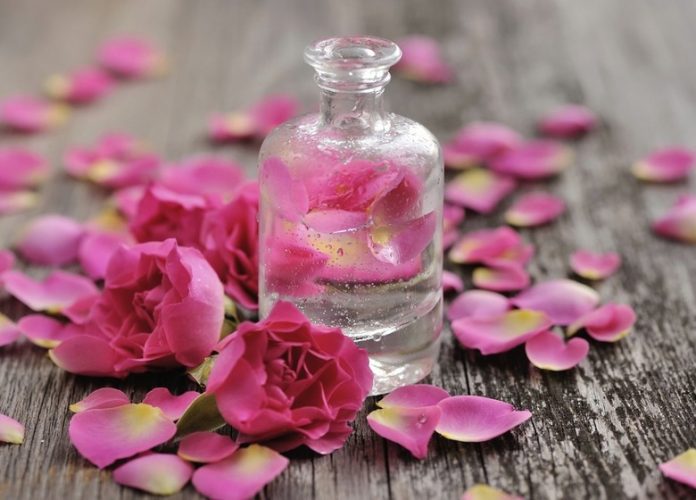 Surprising Benefits Of Rose Water For The Eyes