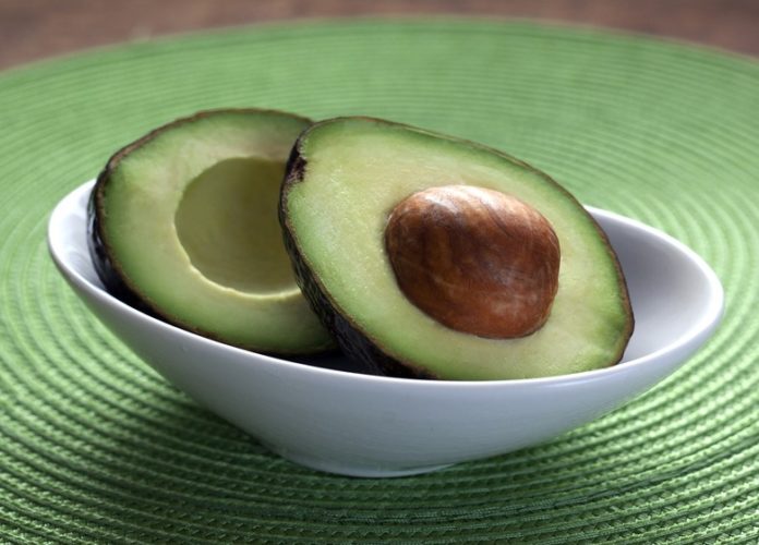 Benefits of avocado for dry hairs