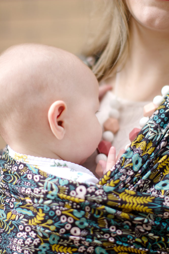 Nursing Necklace for Breastfeeding Moms: Is It Safe?